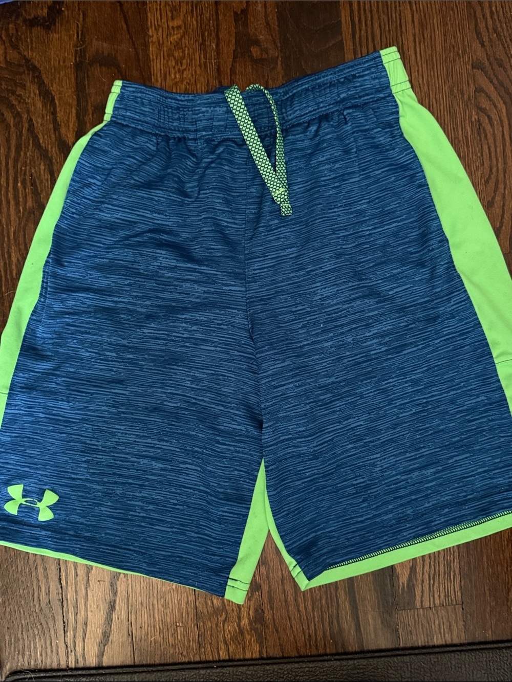 Under Armour boys medium Blue with Neon Green Trim Performance Shorts